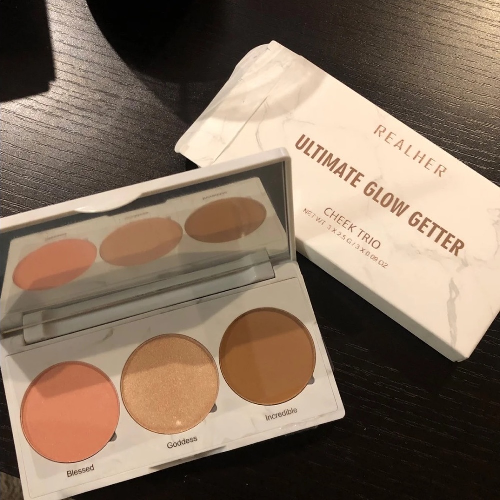 Realher Ultimate Glow Glow Getter Cheek Trio
